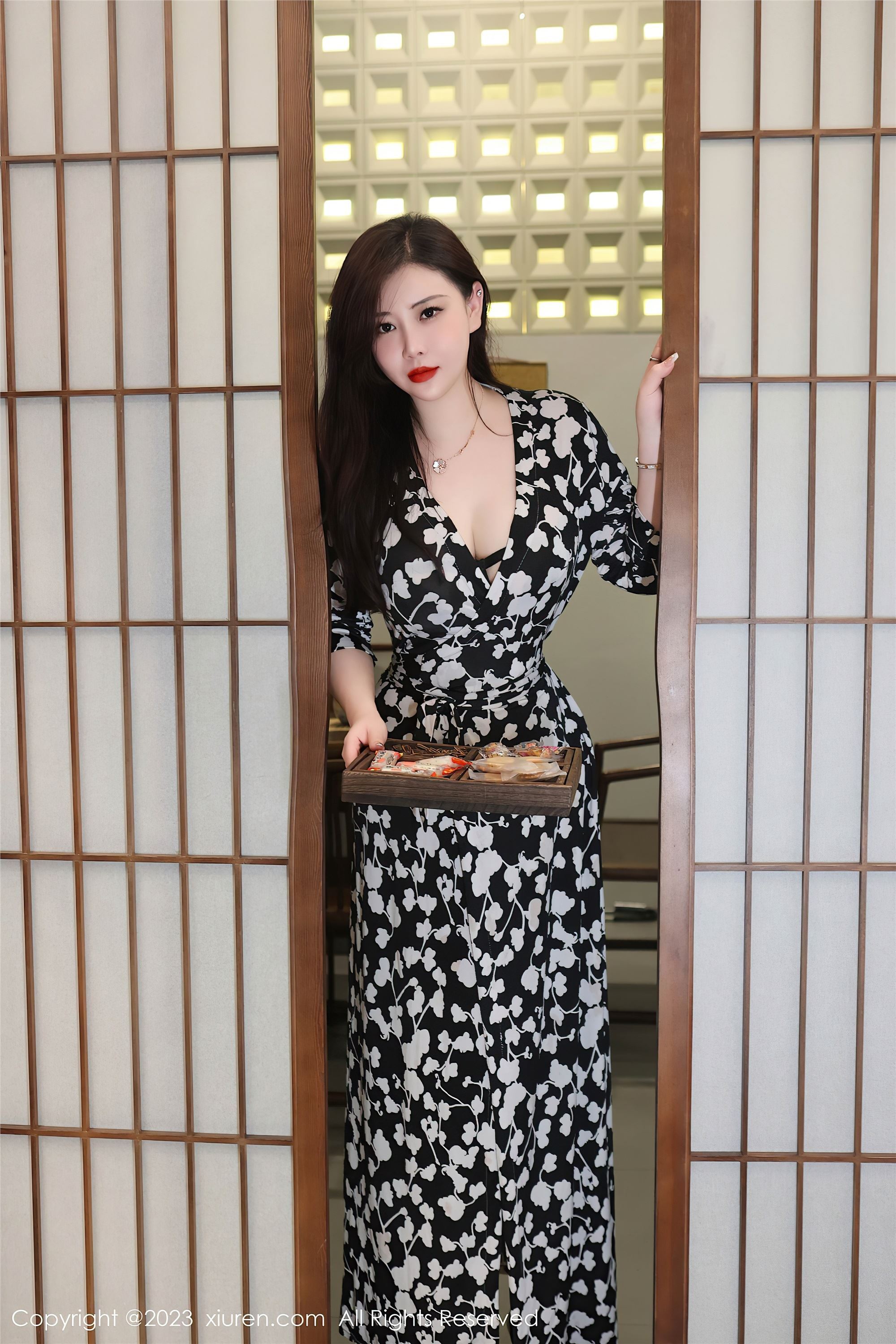 Xiuren秀人网 2023.10.23 NO.7548 王婉悠Queen